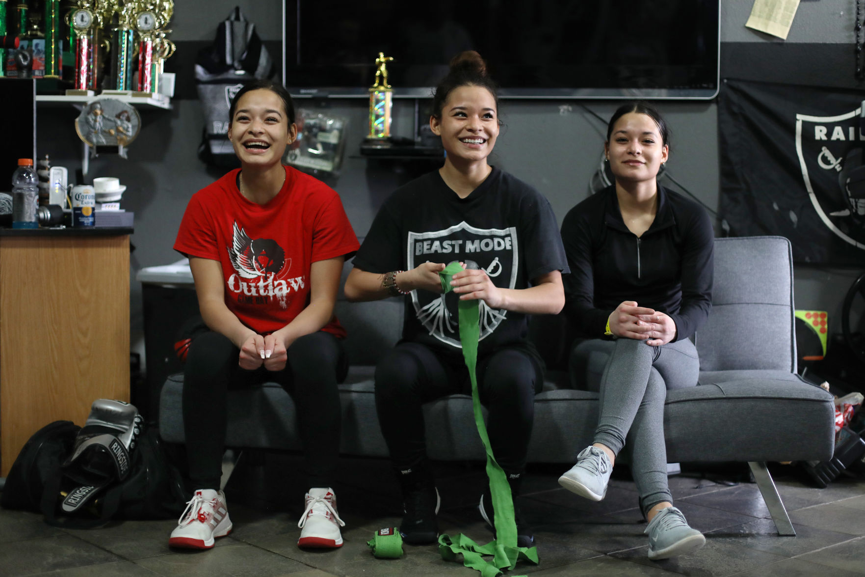 Boxing Sisters